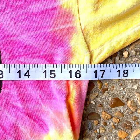 Popular Sports Middle Finger Flipping the Bird Tie Heart Dye T-shirt Size S - Picture 5 of 7